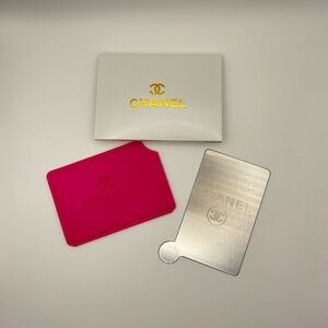 NIB CHANEL Beauty  Hot Pink Metallic Mirror with Case